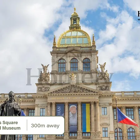 1-park&museum View-lift-netflix-washer Apartment Prag